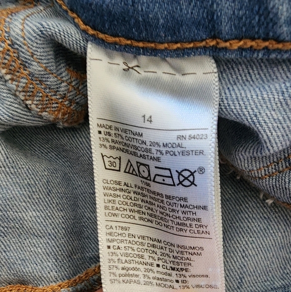 Old navy ballerina shorts - Picture 6 of 6